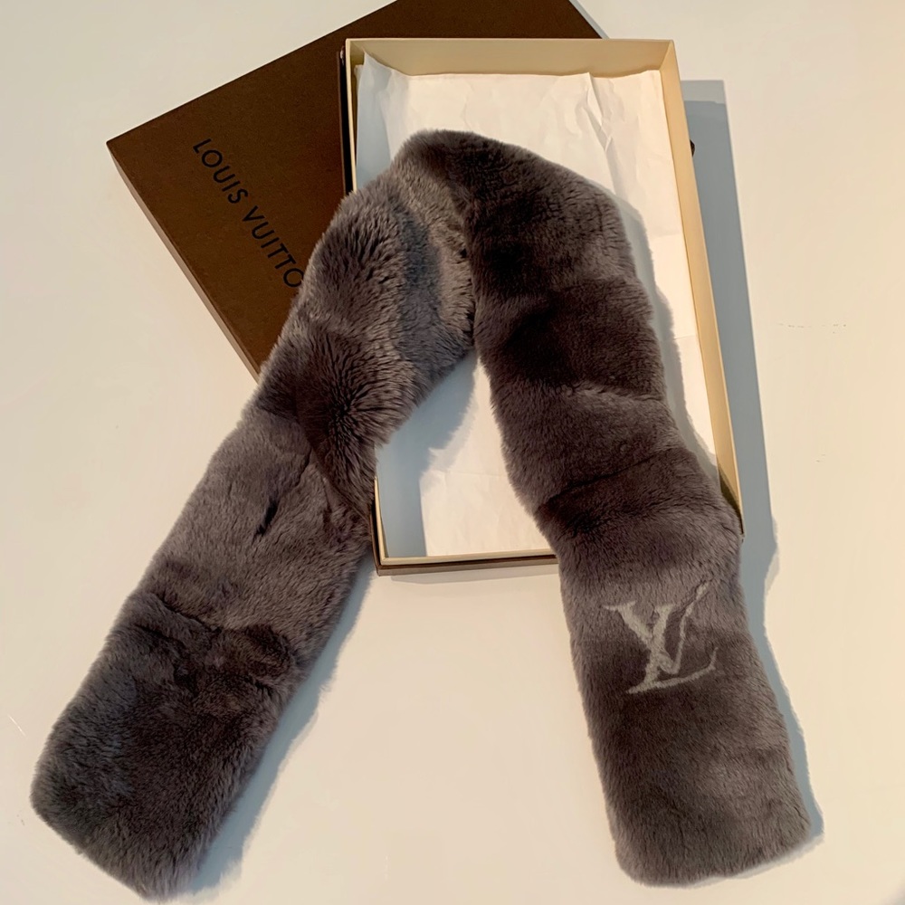 Louis Vuitton Rex Rabbit Fur Scarf Kenye West